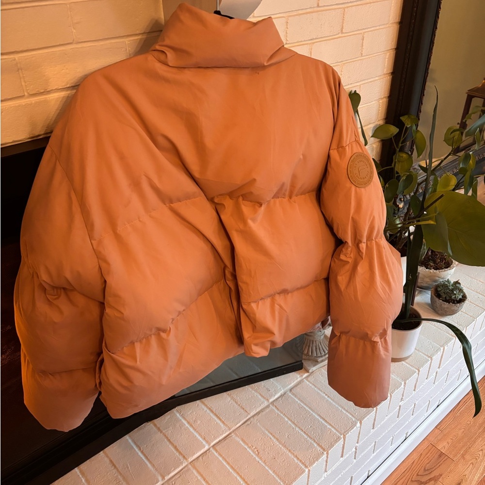 Fabletics Wander Cropped Puffer - Picture 2 of 9